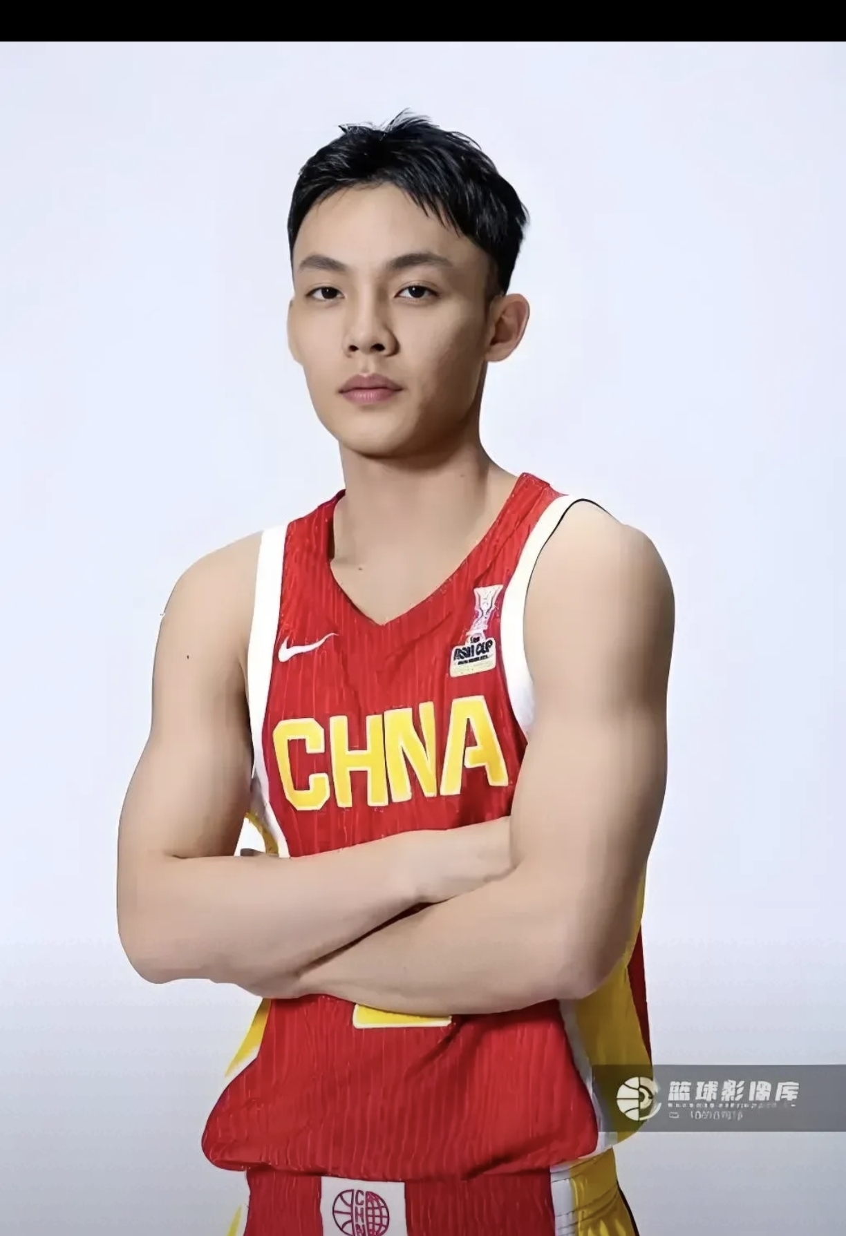 关于深圳男篮发布备战花絮，窗口期主帅复盘，NBA总决赛任务艰巨，球探报告显示潜力的信息-开云